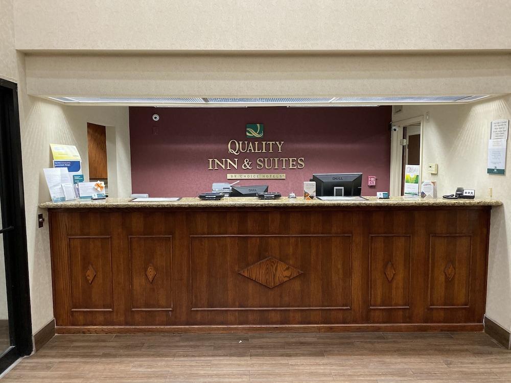Quality Inn & Suites Pine Bluff Exteriör bild