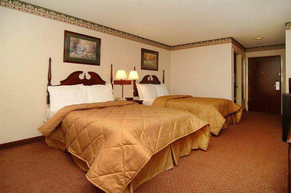 Quality Inn & Suites Pine Bluff Exteriör bild