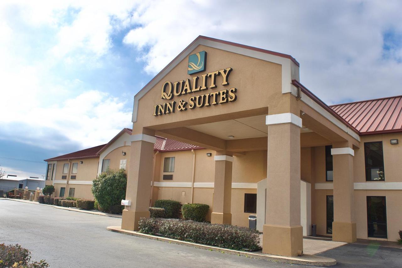 Quality Inn & Suites Pine Bluff Exteriör bild