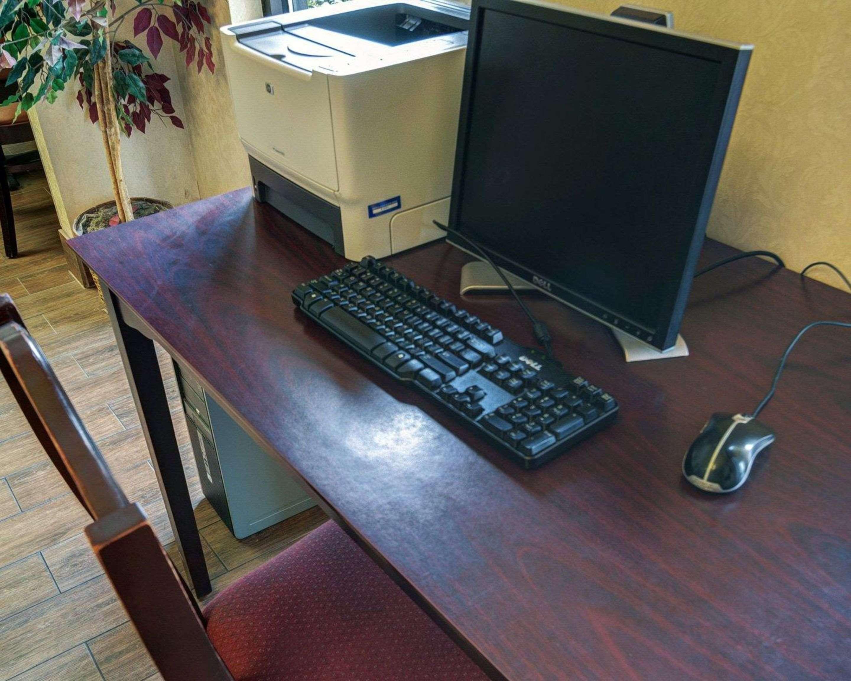 Quality Inn & Suites Pine Bluff Exteriör bild