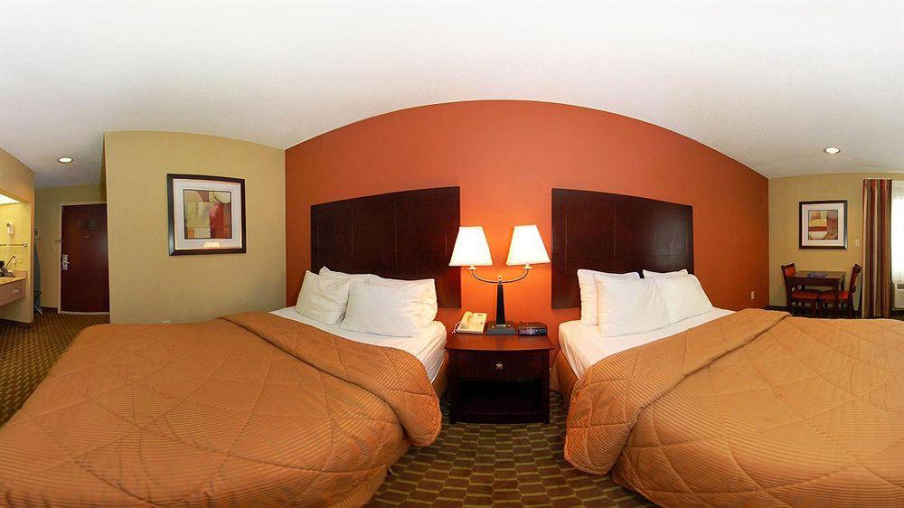 Quality Inn & Suites Pine Bluff Exteriör bild